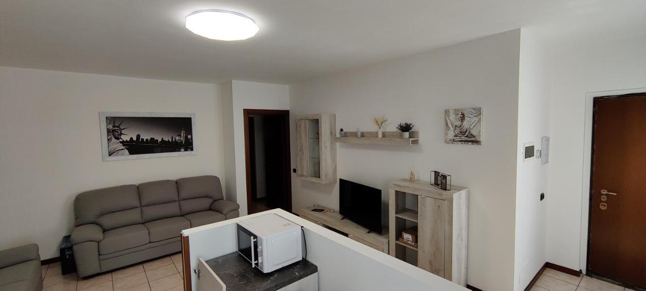 La Casa Ciarlasca Lacchiarella 外观 照片